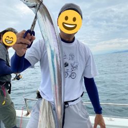 小林屋 夕誠丸でハマチ、タチウオ爆釣