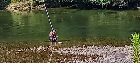 漁港の掃除から鮎釣りへ