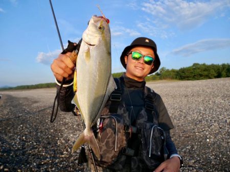 三重県・七里御浜で夏のサーフショアジギング!
