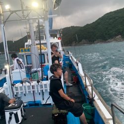 和歌山市江（吉丸渡船）でイカメタル