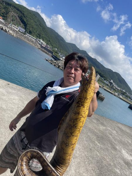和歌山　御坊の堤防でウツボ釣り
