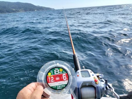 大マダイ(81㌢=5.5㌕)仕留めた!