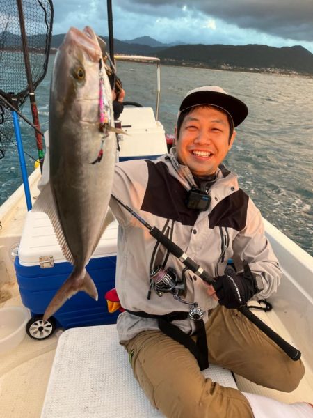 ジギング&落とし込みでシオ連発