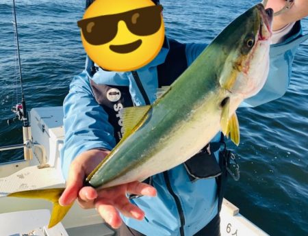 青物ナブラ撃ちとジギングで東京湾五目釣り