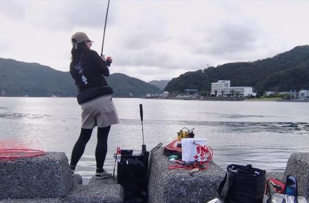テトラ上からひとりフカセ