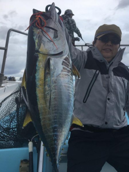 キメジ爆釣！　駿河湾　ルアー船　大宝丸　ジ…