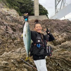 メジメジメジロ