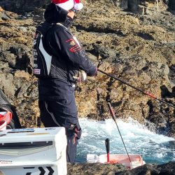 和歌山市江(吉丸渡船)で磯フカセ