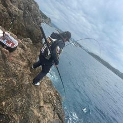 和歌山串本出雲「谷口渡船」で尾長グレ