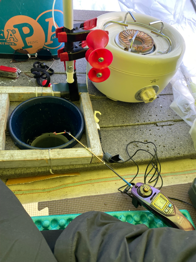 氷上ワカサギ釣り