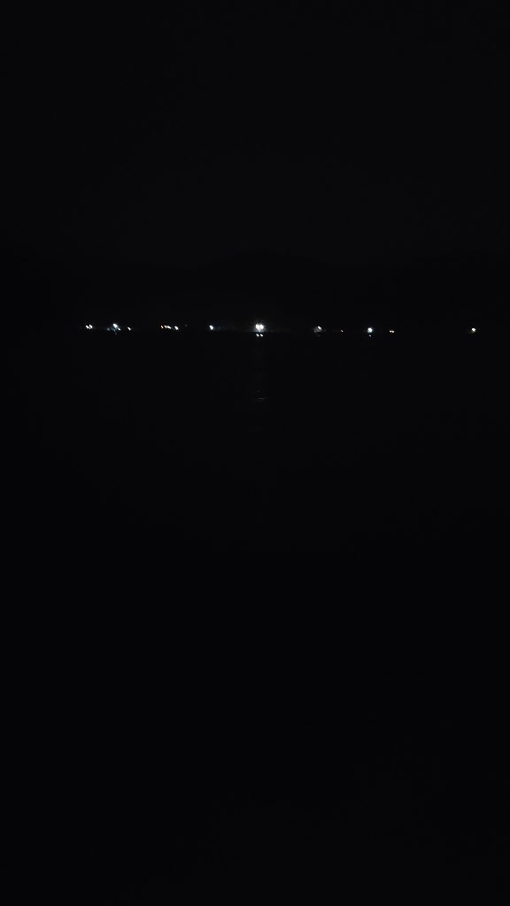 あやしい天気ですが