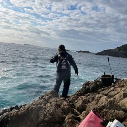 和歌山串本出雲「谷口渡船」で尾長グレ