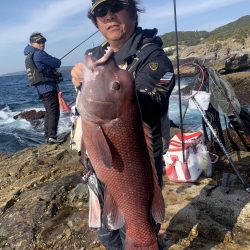 和歌山市江（吉丸渡船）の磯でグレ釣り