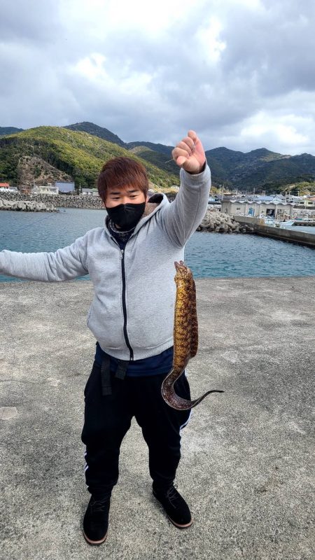 和歌山 御坊の堤防でウツボ釣り