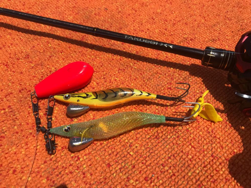 栄真丸のタコ釣り