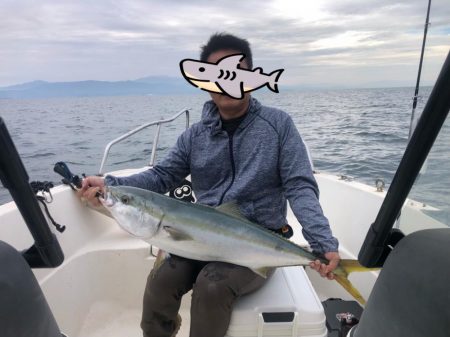 ブリが釣れました🐟