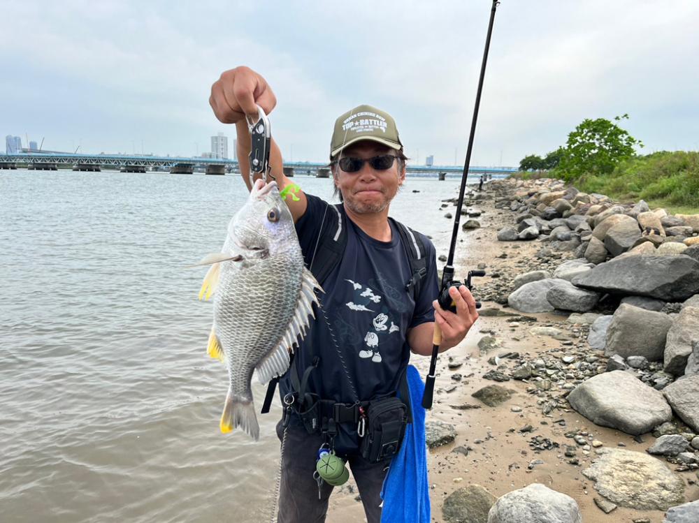 今日はボトムオンリーで!