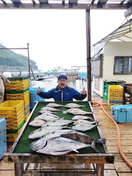 海上釣り堀でマグロ！？