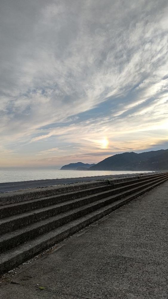 2年振りの、煙樹ヶ浜での釣行でエイがヒット！
