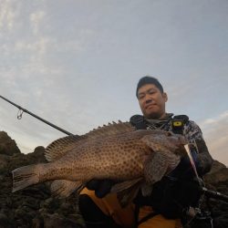 ジャックアイマキピタで良型オオモンハタ