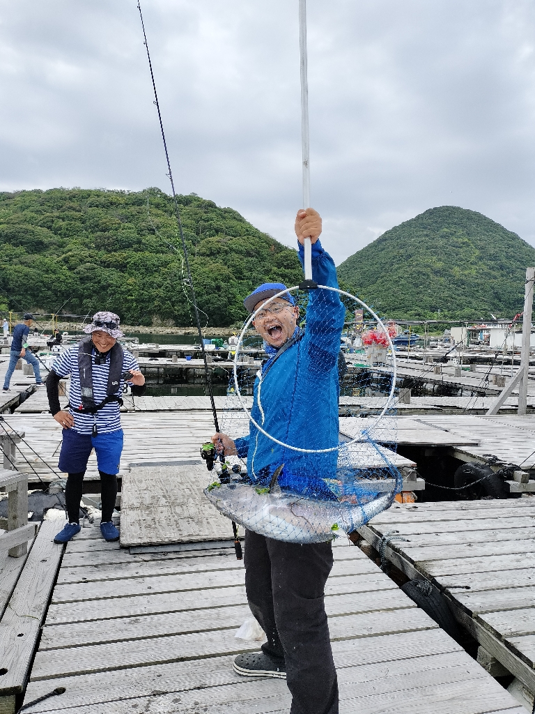 海上釣り堀でマグロ!?