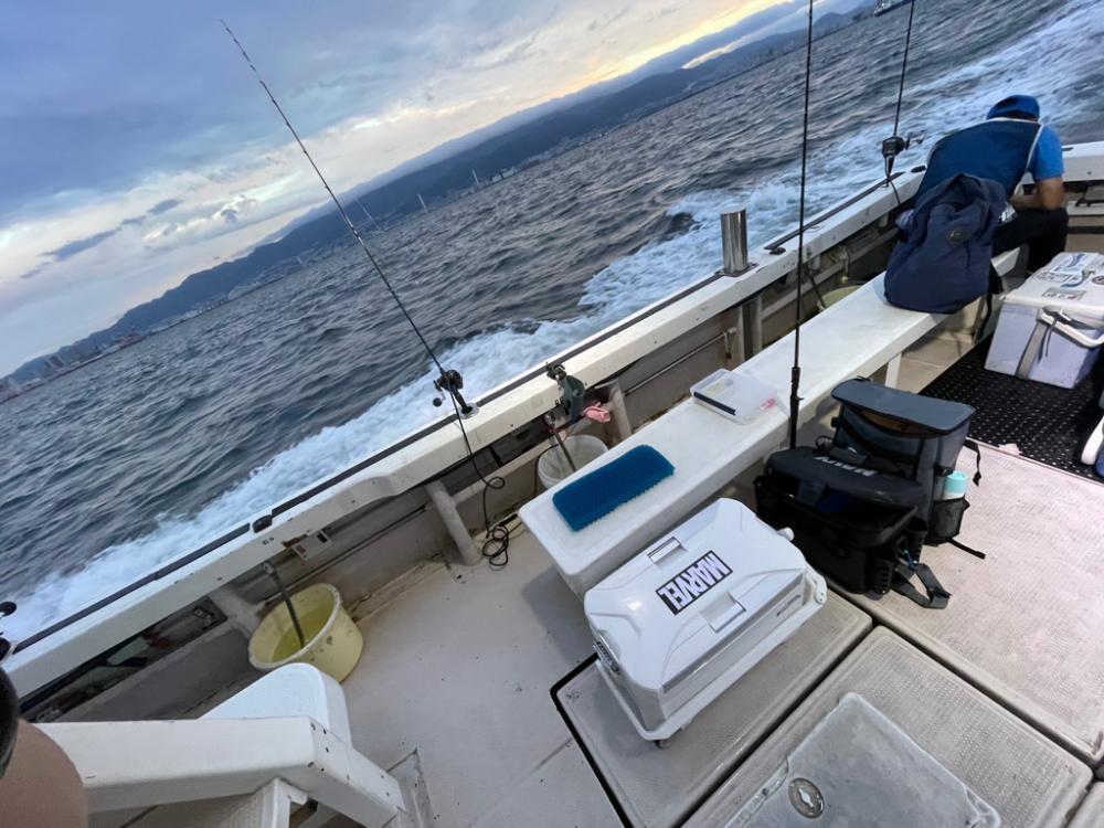 台風前のタチウオテンヤ
