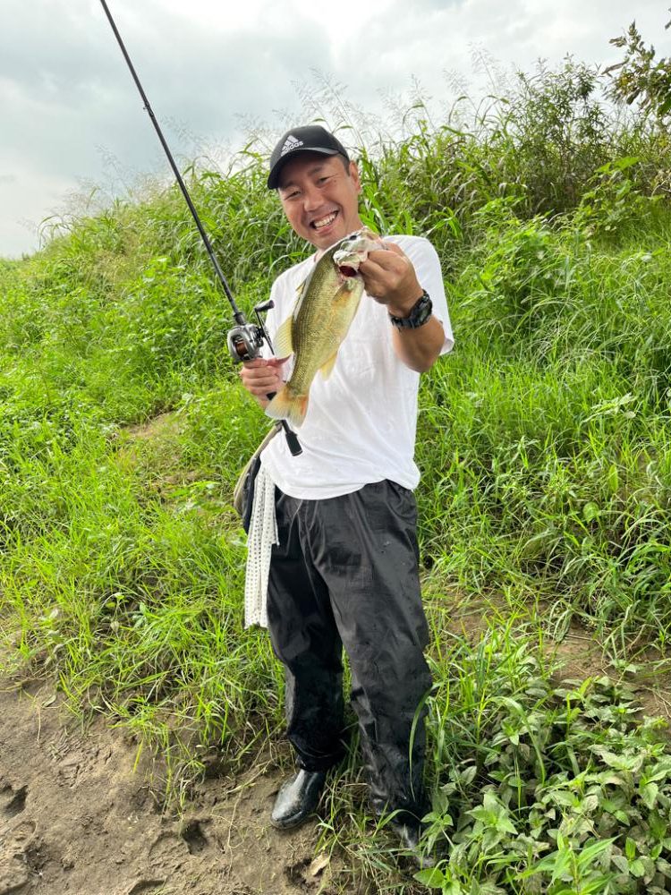 遠賀川と頓田でバス釣り。