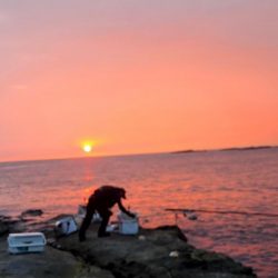 和歌山市江(吉丸渡船)で磯夜釣り