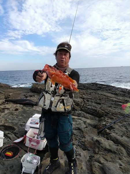 和歌山市江（吉丸渡船）で磯夜釣り