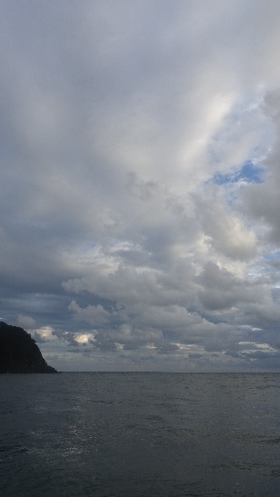 曇り空の下は若潮