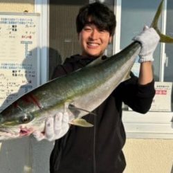 海釣り公園にて大物が