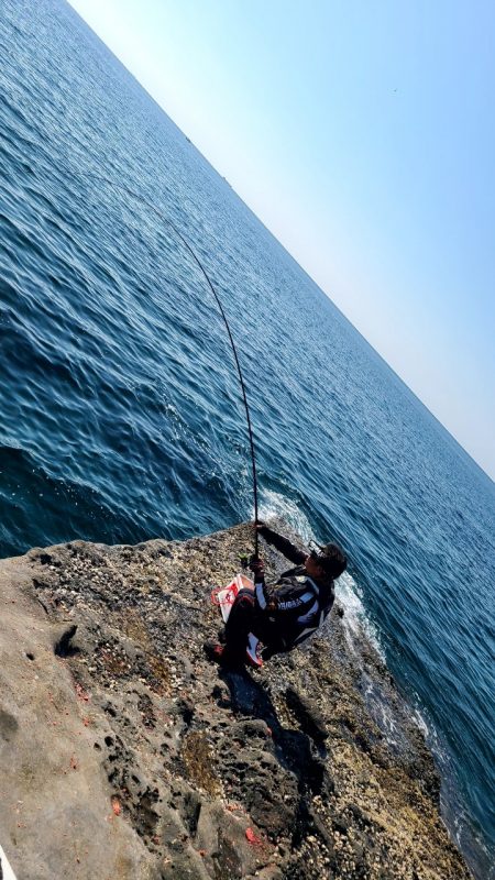 和歌山市江(吉丸渡船)で磯フカセ