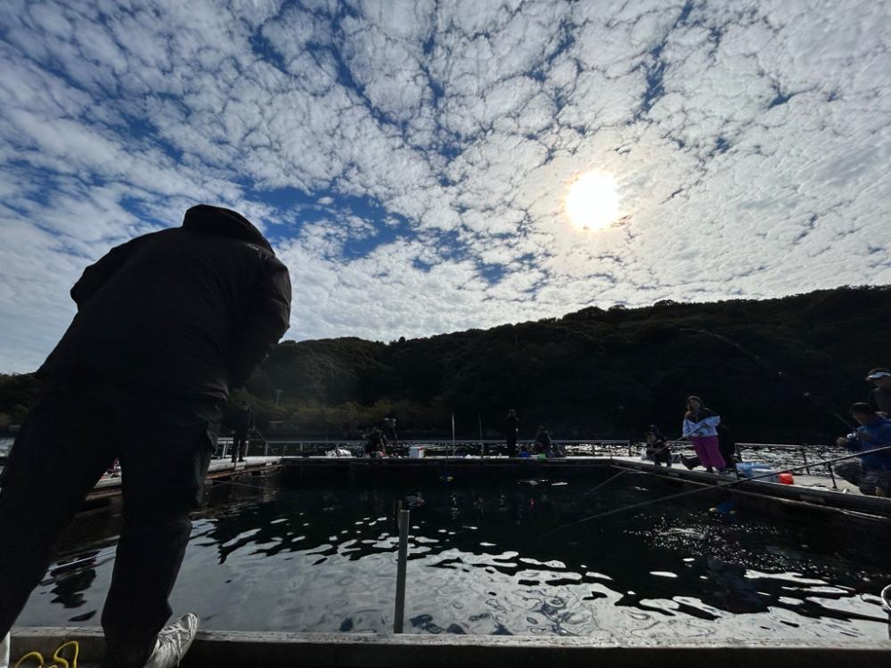 海上釣り堀辨屋