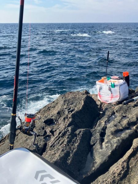 磯でフカセ釣り