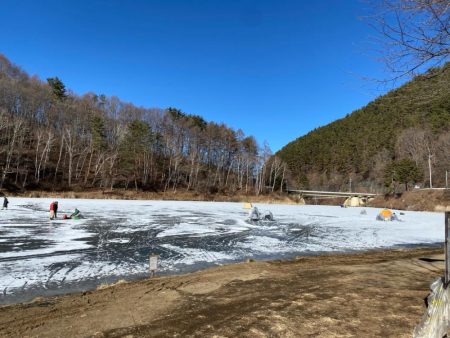 ワカサギ釣り　信濃雪鱒釣り