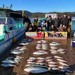 海上釣り堀　辨屋