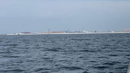 大阪湾沖合でアジ釣り！