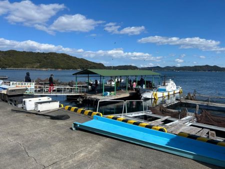 海上釣り堀 福寿丸