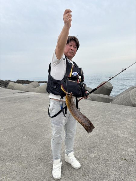 和歌山　御坊の堤防でウツボ釣り