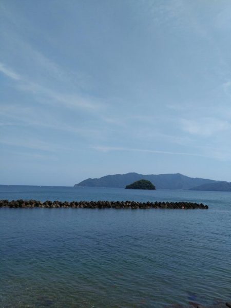 加斗の海岸で良型キス