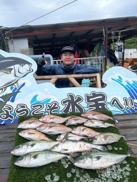 海上釣堀　水宝