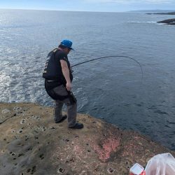 和歌山市江(吉丸渡船)で磯夜釣り