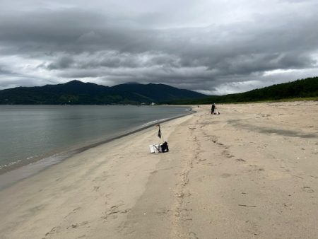 雨上がりのサーフでキス釣りしてきました