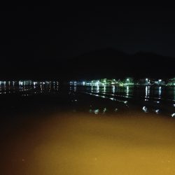 夜の海も暑かった。