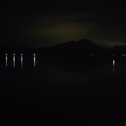 夜の海も暑かった。