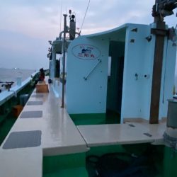 初釣りは船タチウオ