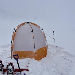 秋元湖氷上ワカサギ