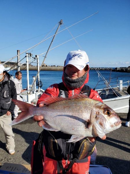 和歌山市串本出雲（谷口渡船）でグレ釣り大会…