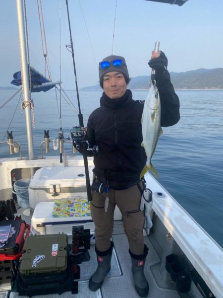 遊漁船　拓丸でジギング