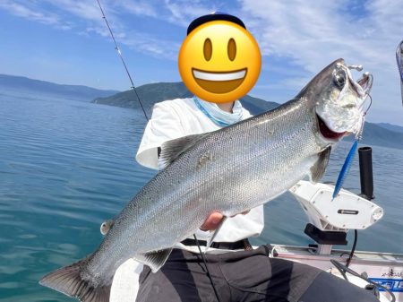 琵琶湖の宝石ビワマス